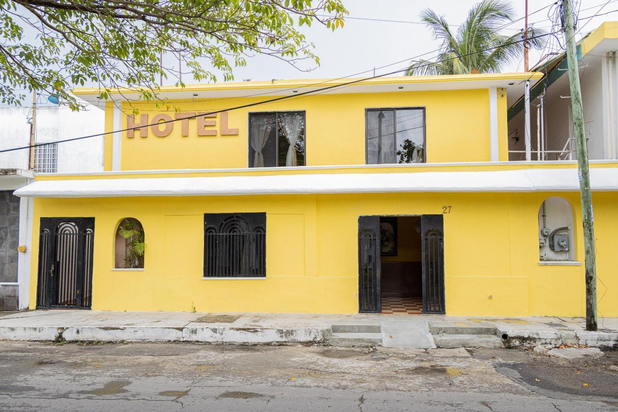 OYO Hotel Marías Chetumal Exterior foto